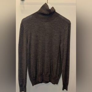 Jos. A. Bank Travler TURTLENECK CHARCOAL Gray 100% Merino Wool. VERY SOFT.